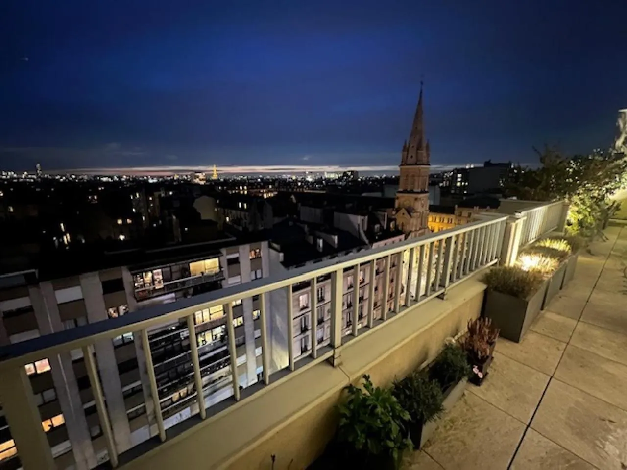 Magnificent Penthouse Panaramic View Of Apartment *